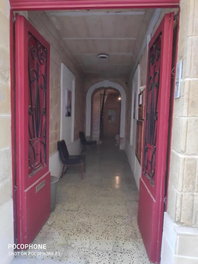 Central 2 bedroom apartment in La Valletta Malta