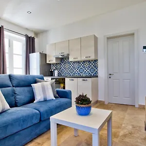 Apartamento Ursula Self Catering And 1-br In By Tritoni, La Valeta